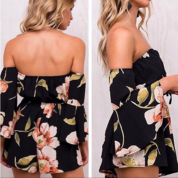 NWT Long Sleeves Floral Print Romper - Picture 3 of 7